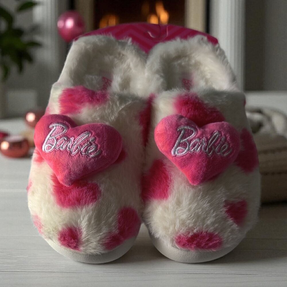 NEW!!  BARBIE HEARTS Fluffy Slippers Pink / White - Sz M (6.5 - 7.5)